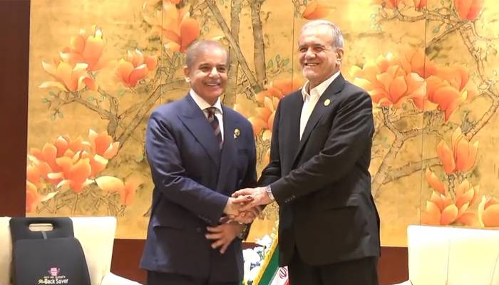 شنگھائی تعاون تنظیم: وزیراعظم کی ایرانی صدر سے ملاقات،برادرانہ تعلقات پر تبادلہ خیال