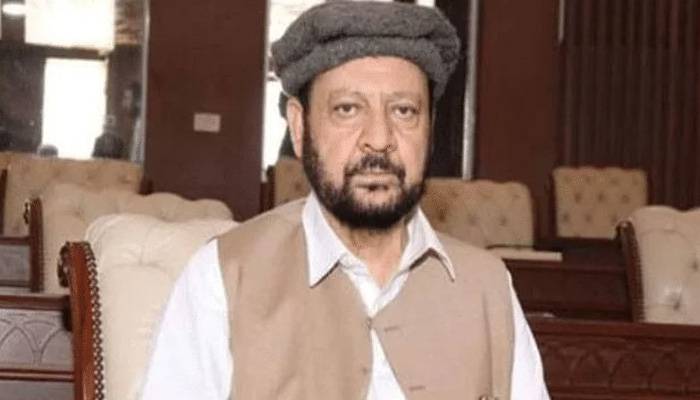 پی ٹی آئی نے وزیر اعلیٰ جی بی کو پارٹی سے نکالنے کا نوٹیفکیشن جاری کر دیا