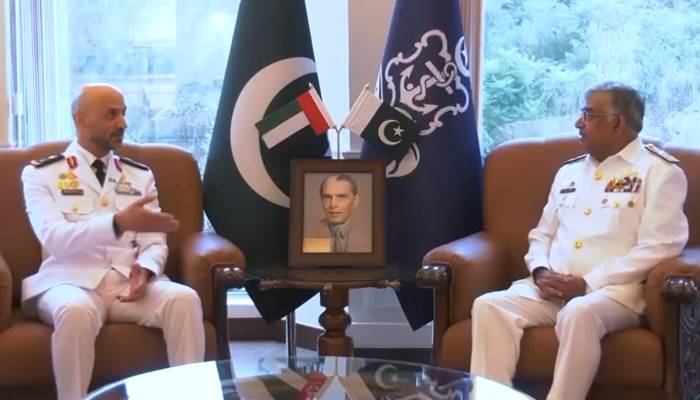سربراہ پاک بحریہ سے کمانڈر یو اے ای نیول فورسز کی ملاقات، دفاعی تعلقات مزید مضبوط بنانے کاعزم