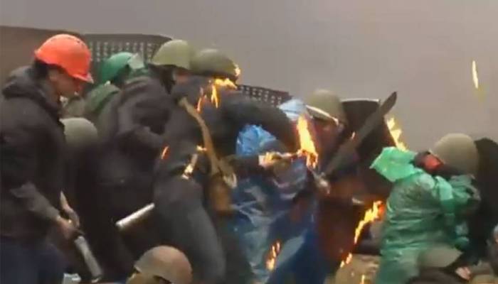 نیپال: پرتشدد مظاہرین نے سابق وزیراعظم کی اہلیہ کوآگ لگادی
