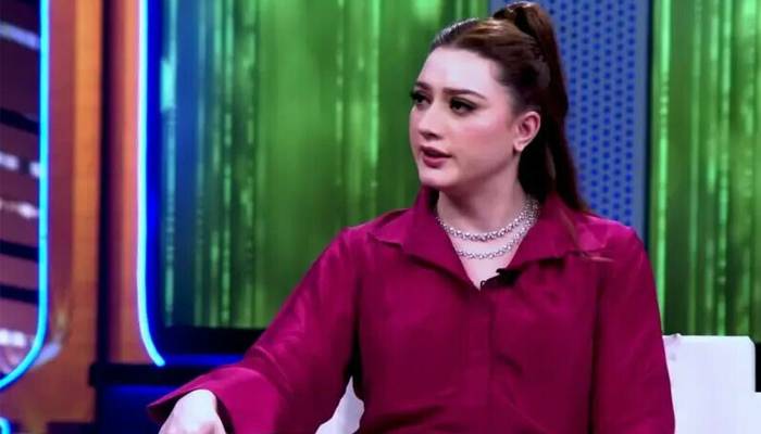 کیا مومنہ اقبال ٹرانسجینڈر ہیں؟ اداکارہ نے راز سے پردہ اٹھا دیا