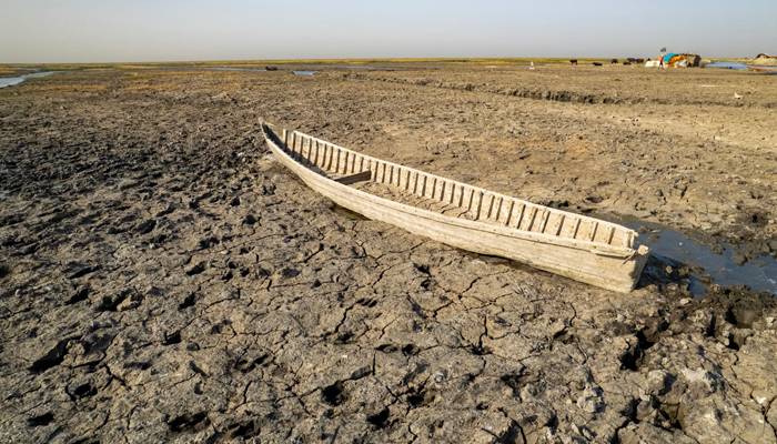 تاریخی دریائے فرات خشک ہونے لگا، نجف اور سماوہ میں خشک سالی