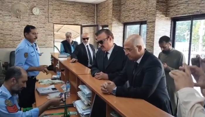 جسٹس طارق محمود جہانگیری جوڈیشل ورک سے روکنےکیخلاف سپریم کورٹ پہنچ گئے