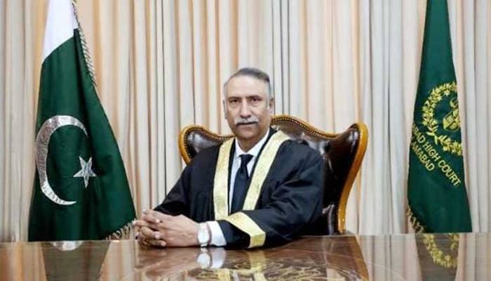 190ملین پاؤنڈ کیس:وکلاء کو عدالت پہنچنے میں دشواری، چیف جسٹس اسلام آباد ہائیکورٹ نےمعذرت کرلی