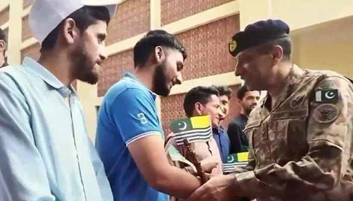 ڈی جی آئی ایس پی آر کی آزاد کشمیر میں طلبہ کے ساتھ سوال جواب کی ویڈیو وائرل