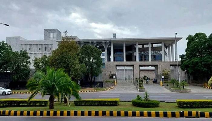 عدالت نے 15سالہ لڑکی کوشوہر کیساتھ رہنے کی اجازت دیدی
