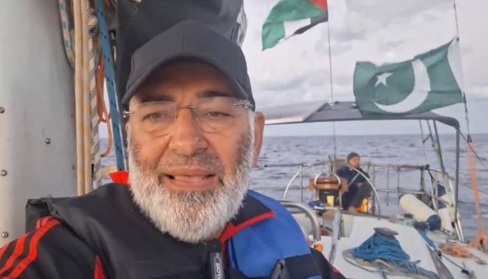 گلوبل صمودفلاٹیلا پر حملوں کے بعد سینیٹر مشتاق کا ویڈیوپیغام