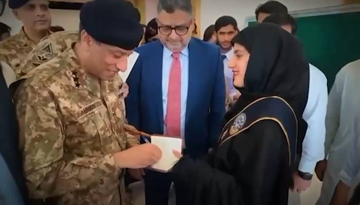 ترجمان پاک فوج کا دورہ بلوچستان یونیورسٹی آف انفارمیشن ٹیکنالوجی،انجینئرنگ اینڈ مینجمنٹ سائنسز