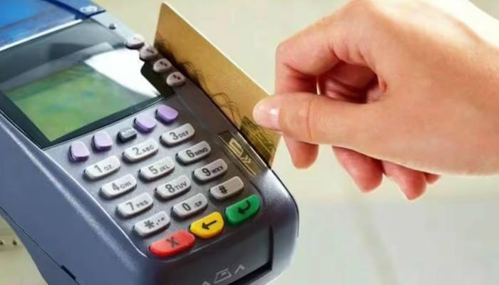 کریڈٹ کارڈ استعمال کرنے والے پاکستانیوں کے لئے بری خبر