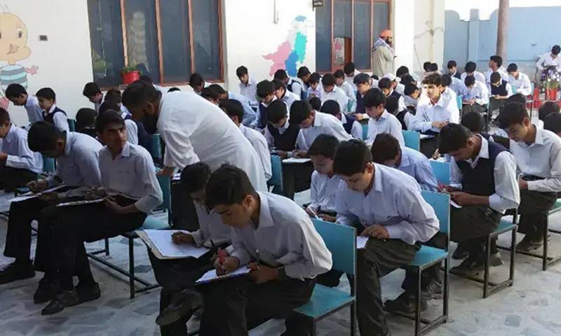 وفاقی تعلیمی بورڈ نے پاسنگ مارکس بڑھا کر 40 فیصد کر دیے