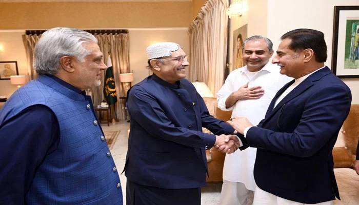 ن لیگ اور پیپلزپارٹی میں کشیدگی کم کروانے میں کس شخصیت کا کردار؟