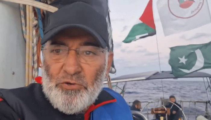 سابق سینیٹر مشتاق احمد خان جماعت اسلامی سے  مستعفیٰ