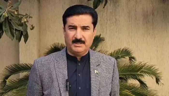 گورنر کے پی فیصل کریم کنڈی نے وزیر اعلی کا انتخاب غیر آئینی قرار دیدیا
