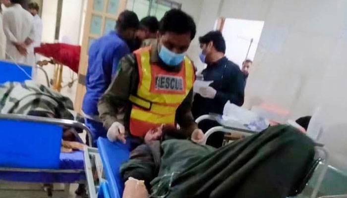 مالاکنڈ: سوات موٹروے پرٹرک الٹنے سے 15 افراد جاں بحق