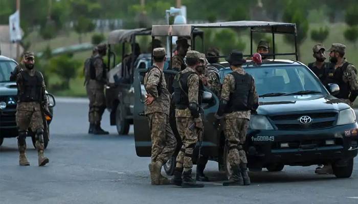سیکیورٹی فورسزنےفتنہ الخوارج کی سینکڑوں کلوگرام بارود سے بھری گاڑی پکڑلی