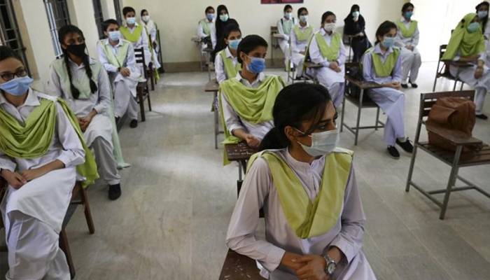 پنجاب حکومت کا2یازیادہ مضامین میں فیل ہونےوالے طلباءکیلئےسزا کا اعلان