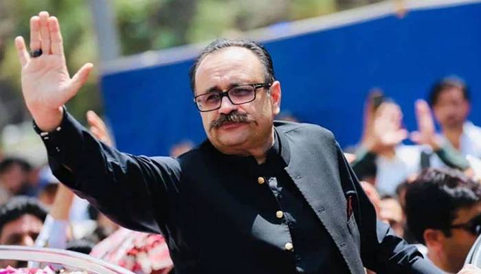 سابق وزیراعظم آزادکشمیرمبینہ کرپشن میں سب کو پیچھے چھوڑ گئے