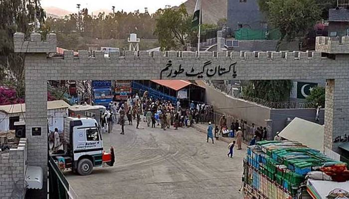 پاکستان اور افغانستان  کی  دوطرفہ تجارت عارضی طور پر معطل