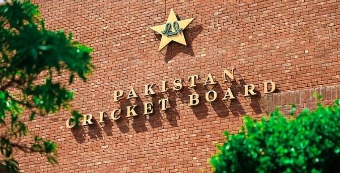 پی سی بی نے ہیڈ کوچ کو ہٹانے کا فیصلہ کر لیا