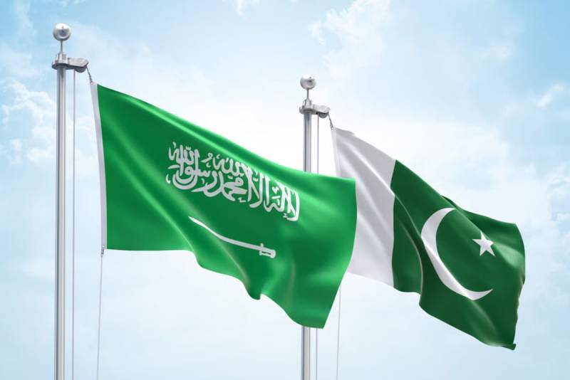 سعودی عرب کا پاکستان کو ایک ارب ڈالر کی آئل فیسیلٹی فراہم کرنے کا فیصلہ