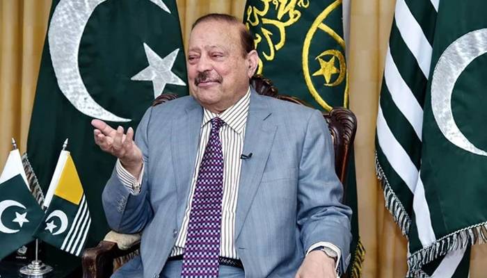 پیپلزپارٹی کا صدر آزادکشمیر بیرسٹر سلطان محمود کو نہ ہٹانے کا فیصلہ،زرائع