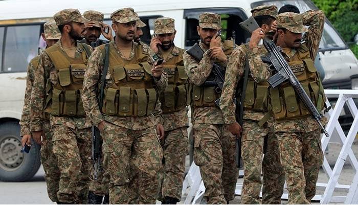 بلوچستان: دو مختلف آپریشن میں فتنہ الہندوستان کے 18 دہشتگرد ہلاک، آئی ایس پی آر