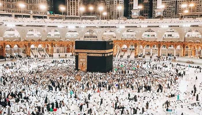 سعودی حکومت نے عمرہ زائرین پر نئی پابندی عائد کردی