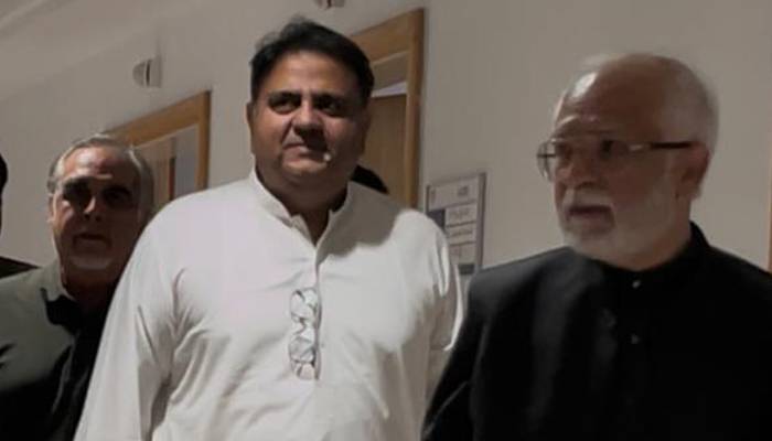 شاہ محمود قریشی سے فواد چوہدری، عمران اسماعیل،مولوی محمود کی ملاقات