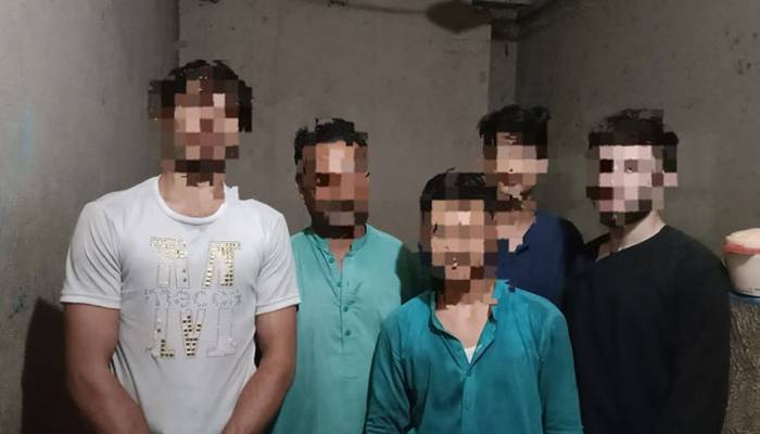  پولیس نے 216 غیرقانونی مقیم افغان شہریوں کو گرفتار کرلیا