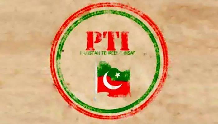پی ٹی آئی کو بڑا جھٹکا، اہم رہنماؤں نے استحکام پاکستان پارٹی میں شمولیت اختیار کرلی