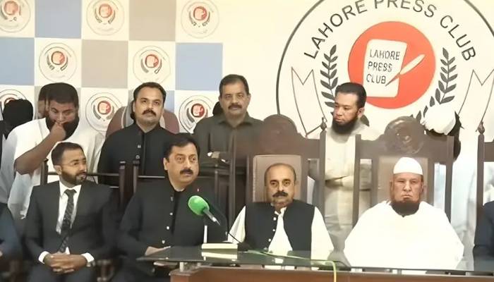 کالعدم جماعت ٹی ایل پی کو دھچکا، سابق ٹکٹ ہولڈرز نے خیرباد کہہ دیا