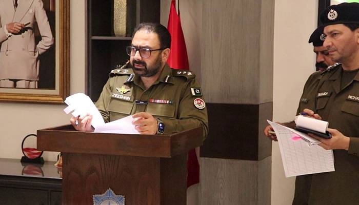 کھلی کچہری کا انعقاد، ڈی آئی جی انویسٹیگیشن سید ذیشان نے شکایات سن کر موقع پر احکامات  جاری کیے