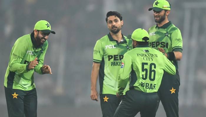 فیصل آباد کے اسٹیڈیم میں 17 سال بعد کھیلا گیا پہلا ون ڈے پاکستان نے جیت لیا