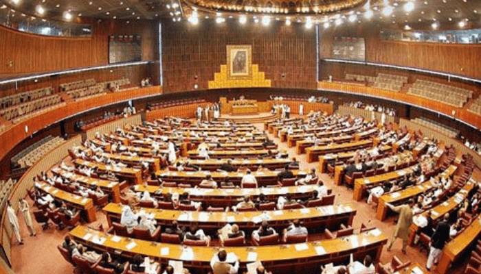 قومی اسمبلی سے 27ویں  آئینی ترمیم 14 نومبر کو منظور کرانے کا فیصلہ