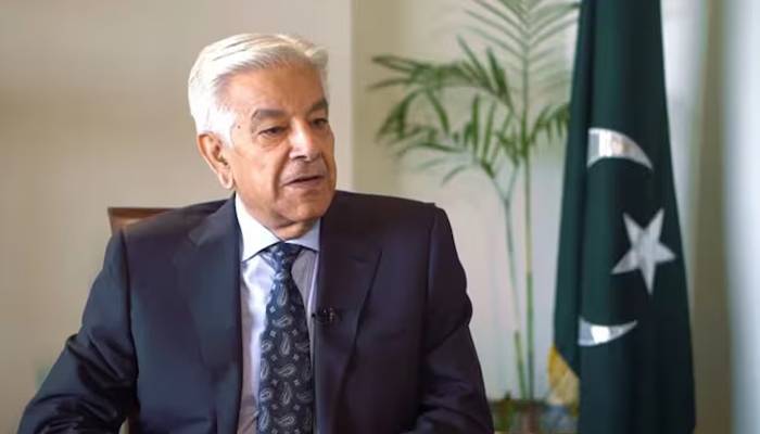 اگلے ہفتے آئینی ترمیم کی کوئی شکل نکل آئے گی، وزیر دفاع خواجہ آصف
