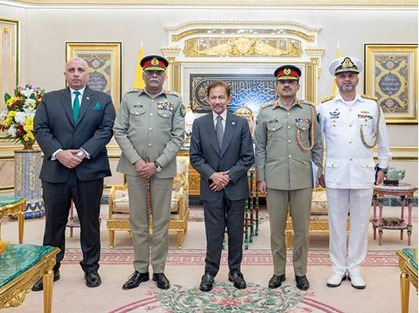 چیئرمین جوائنٹ چیفس آف اسٹاف کمیٹی جنرل ساحر شمشاد کا دورہ برونائی، دفاعی تعاون بڑھانے پر اتفاق
