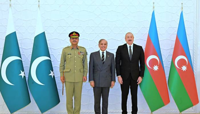 آذربائیجان کے صدر سے وزیر اعظم کی ملاقات، فیلڈ مارشل سید عاصم منیر بھی موجود