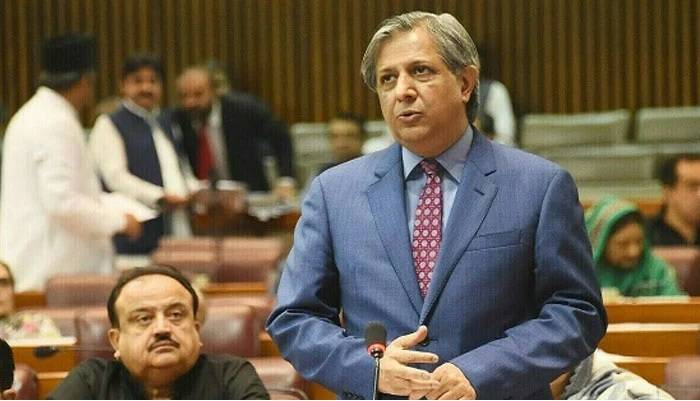 وزیر قانون اعظم نذیر تارڑ نے 27 ویں آئینی ترمیم کا بل سینیٹ میں پیش کر دیا