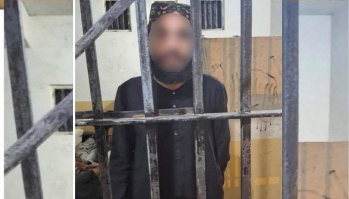 جعلی عامل کا مرید پر ڈنڈوں سے بدترین تشدد، پولیس نے گرفتار کرلیا