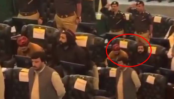 پی ٹی ایم رہنماؤں نوراللہ ترین، حنیف پشین کی جانب سے قومی ترانے کی بے حرمتی