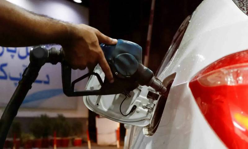 پیٹرولیم مصنوعات کی نئی قیمتوں کا اعلان ہوگیا
