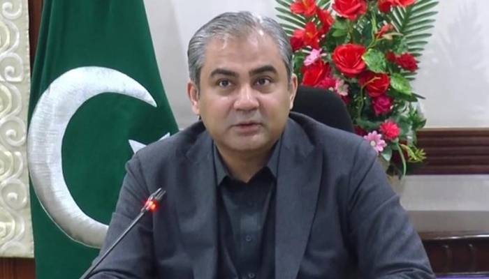 محسن نقوی کا لاہور ایئرپورٹ کا اچانک دورہ، غیر قانونی امیگریشن کے خلاف سخت ہدایات جاری