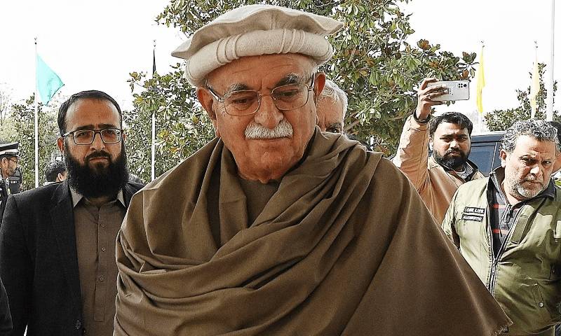 محمود خان اچکزئی کی چھٹی! اپوزیشن اتحاد کے نئے سربراہ کا نام سامنے آگیا