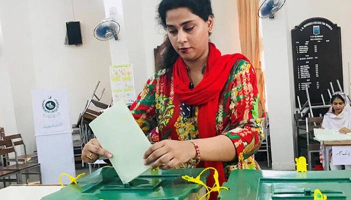 قومی وصوبائی اسمبلی کے13حلقوں میں ضمنی انتخابات،پولنگ جاری،سیکیورٹی کے سخت انتظامات