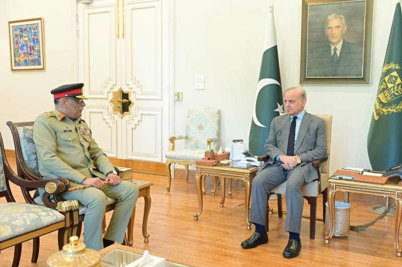 وزیرِ اعظم سے چیئرمین جوائنٹ چیفس آف اسٹاف کمیٹی جنرل ساحر شمشاد مرزا کی الوداعی ملاقات