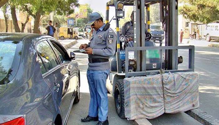 پنجاب میں ٹریفک قوانین کیخلاف ورزی پر اب کتنا جرمانہ ہوگا؟ آرڈیننس جاری 