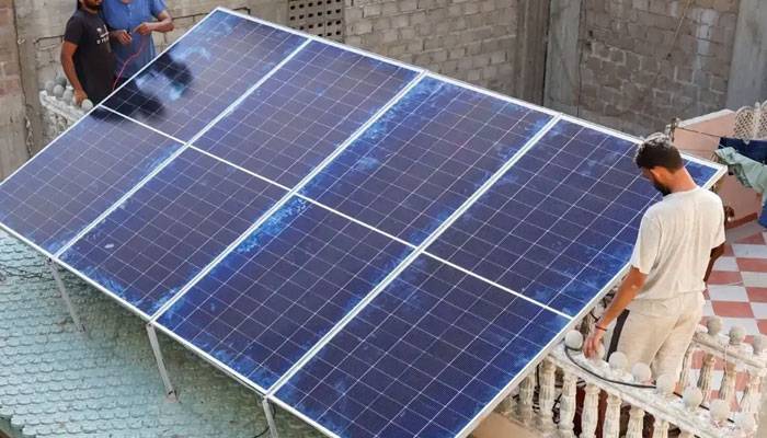  سولر صارفین پرعائد 16 فیصد جی ایس ٹی عارضی طور پر معطل 
