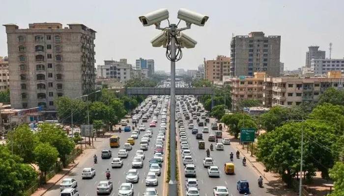 کم عمر بچے کا بس کی ڈرائیونگ کا معاملہ، بس  مالک کو 50 ہزار کا ای چالان