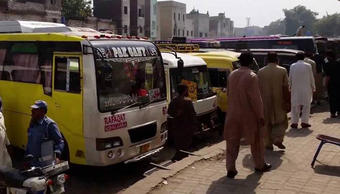 پنجاب میں ٹرانسپورٹرز کی پہیہ جام ہڑتال، مسافروں کو مشکلات کا سامنا