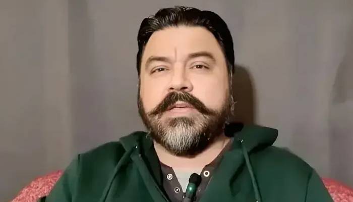 یوٹیوبر عادل راجہ نے اپنے سوشل میڈیا پلیٹ فارم پر معافی مانگ لی